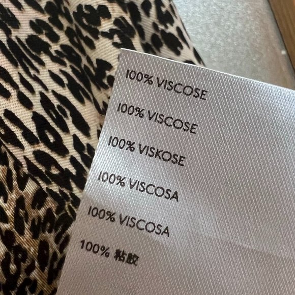 Women's Urban Outfitters Leopard Print Viscose Twist‎ Crop Top M - Picture 5 of 6